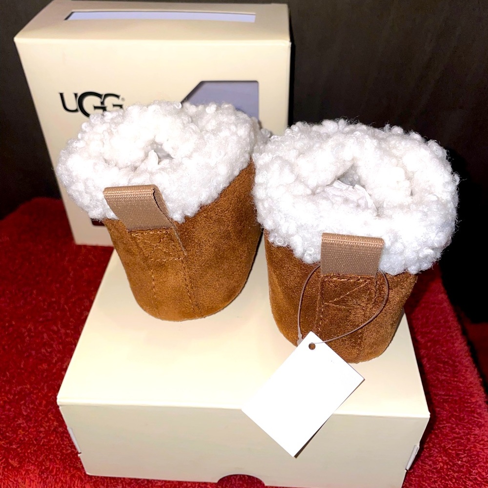 Mini UGG Bootieās š¤ - Picture 8 of 9